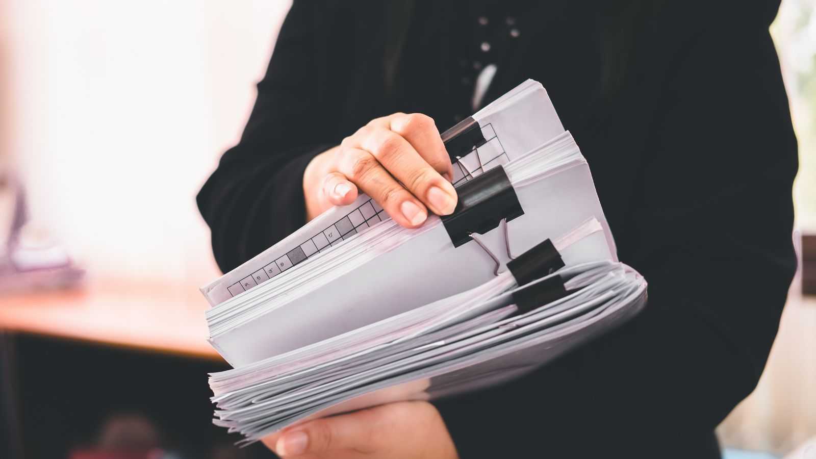 Jak prawidłowo odliczyć 100% VAT od auta osobowego? Kilometrówka i ewidencja przebiegu pojazdu – praktyczny poradnik